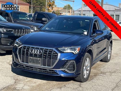 2023 Audi Q3 S line Premium