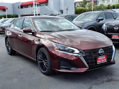 2025 Nissan Altima SV