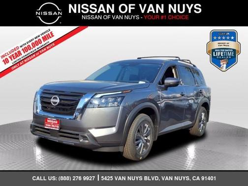 2025 Nissan Pathfinder SV