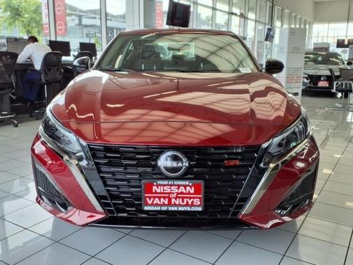 2025 Nissan Altima SR