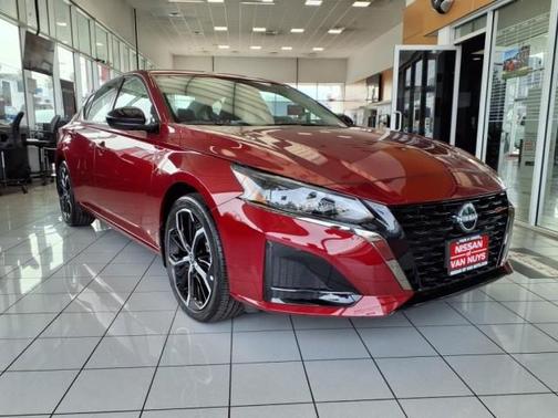 2025 Nissan Altima SR