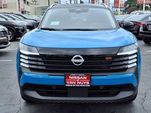 2025 Nissan Kicks SR