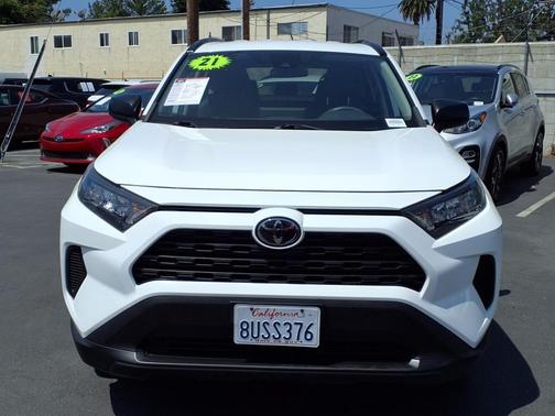 2021 Toyota RAV4 LE