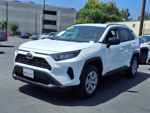 2021 Toyota RAV4 LE