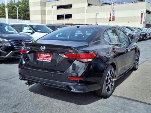 2025 Nissan Sentra SR