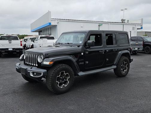 Black Clearcoat 2018 Jeep Wrangler Unlimited Sahara 4x4