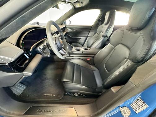 2024 Porsche Taycan GTS