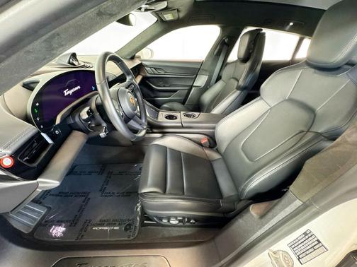 2022 Porsche Taycan GTS