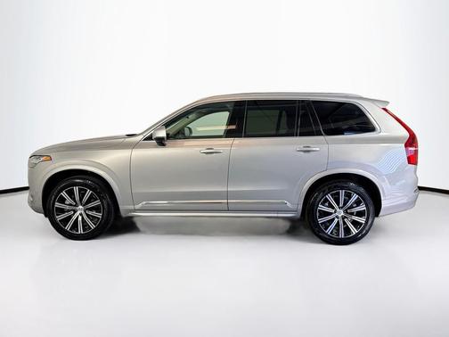 2025 Volvo XC90 Core