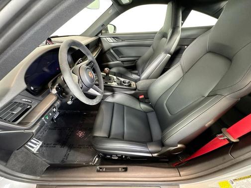 2026 Porsche 911 Carrera