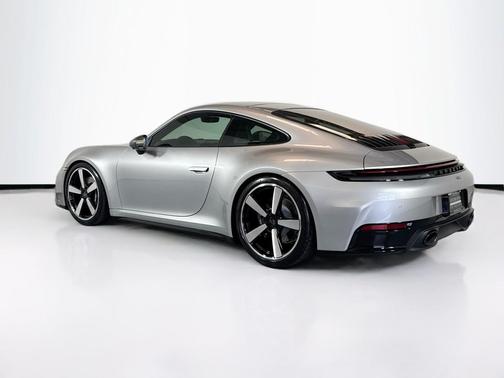 2026 Porsche 911 Carrera