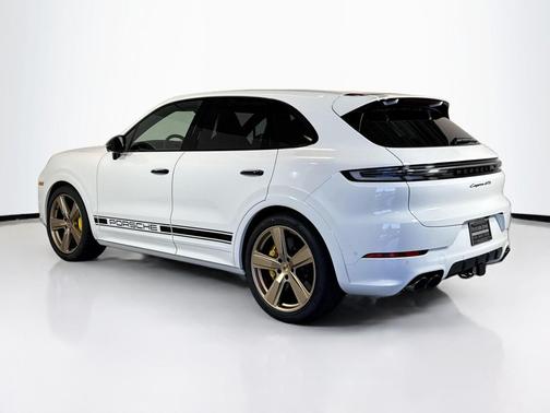 2026 Porsche Cayenne GTS