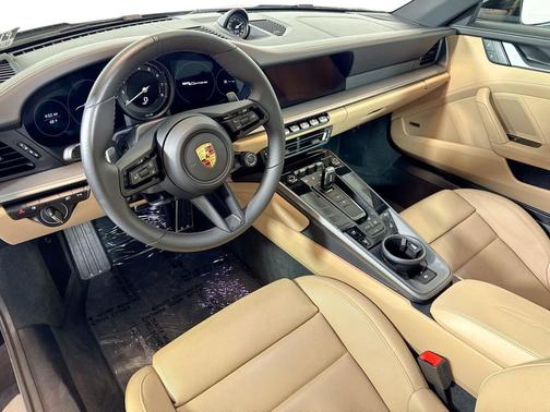 2024 Porsche 911 Carrera