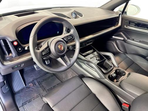 2025 Porsche Cayenne S
