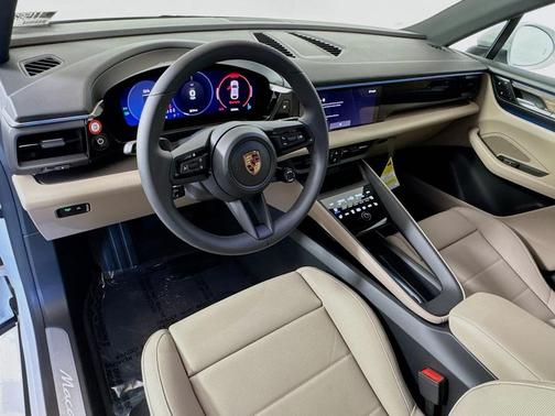 2025 Porsche Macan Electric
