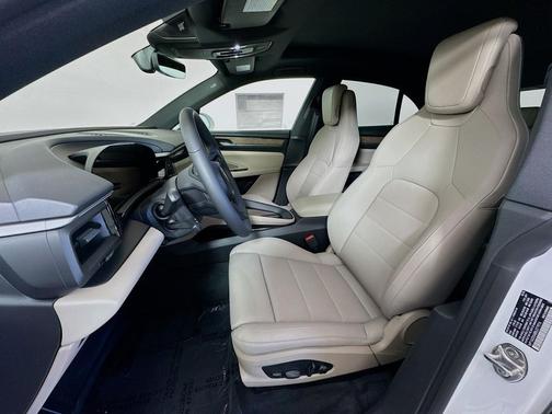 2025 Porsche Macan Electric