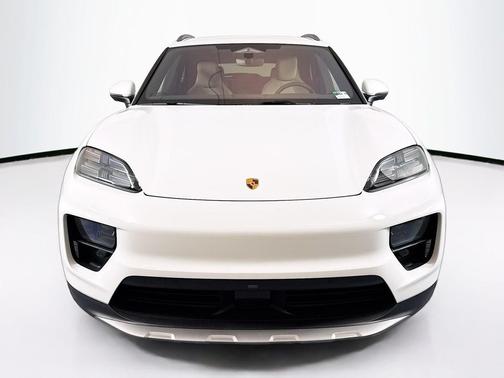 2025 Porsche Macan Electric