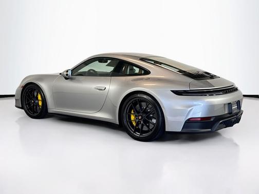 2025 Porsche 911 Carrera GTS