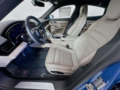2025 Porsche Taycan 