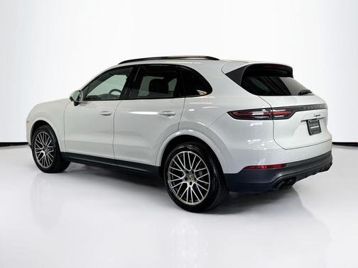 2023 Porsche Cayenne Platinum Edition