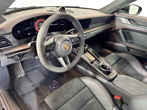 2024 Porsche 911 Carrera GTS