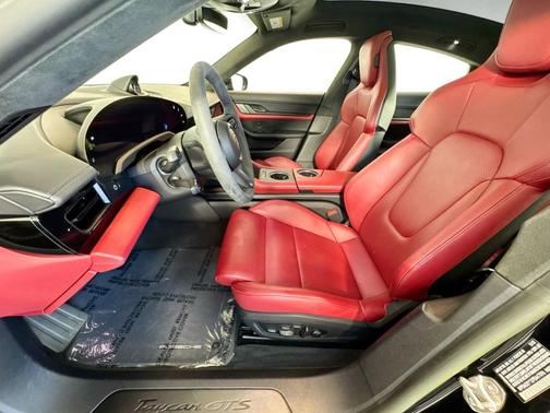 2023 Porsche Taycan GTS