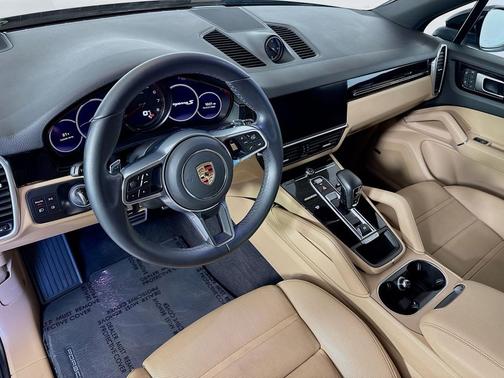 2023 Porsche Cayenne S