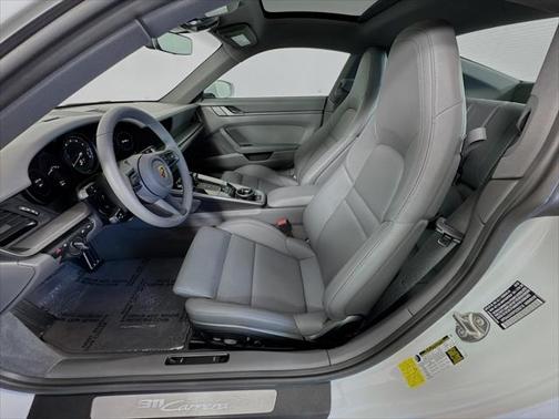 2023 Porsche 911 Carrera