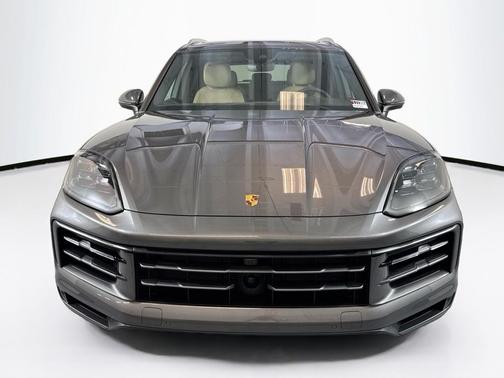 2025 Porsche Cayenne Base