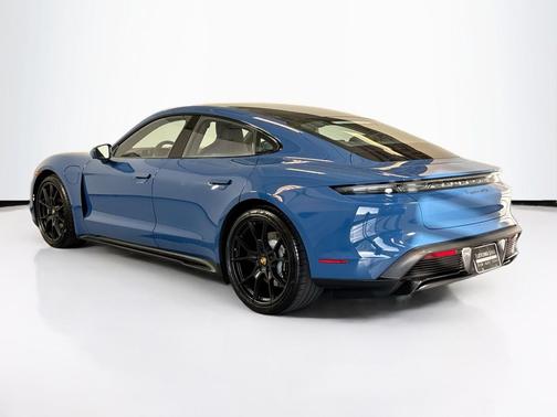 2024 Porsche Taycan GTS