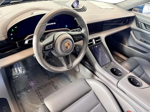 2024 Porsche Taycan GTS