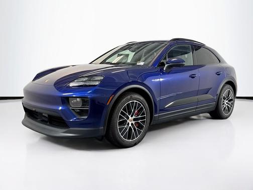 2025 Porsche Macan 4S Electric