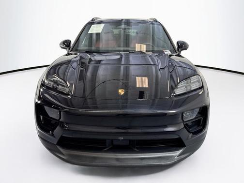 2024 Porsche Macan Electric 4