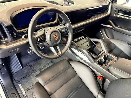 2024 Porsche Cayenne Turbo GT