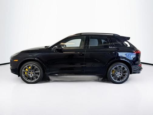 2017 Porsche Cayenne Turbo S