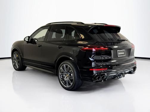 2017 Porsche Cayenne Turbo S