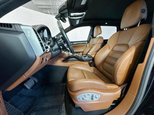 2017 Porsche Cayenne Turbo S