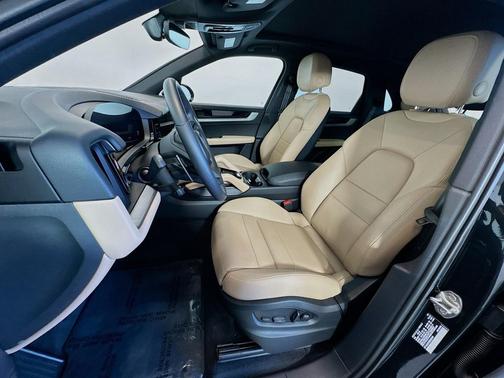 2025 Porsche Cayenne 