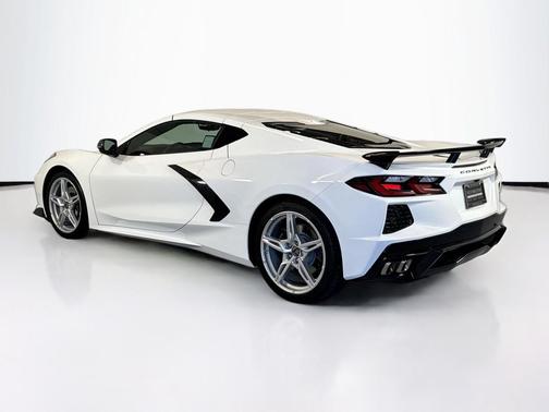 2025 Chevrolet Corvette Stingray w/3LT