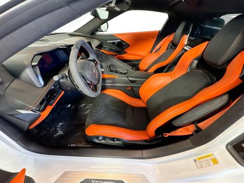 2025 Chevrolet Corvette Stingray w/3LT