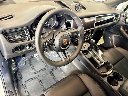 Chalk 2026 Porsche Macan Macan