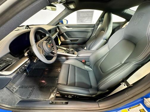 2026 Porsche 911 Carrera