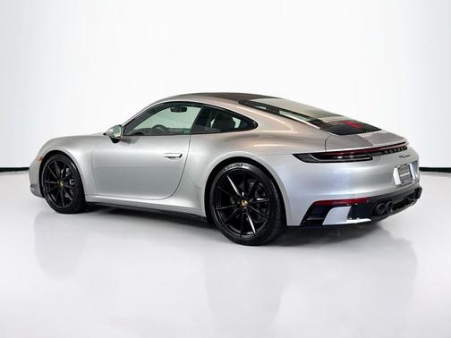 2024 Porsche 911 Carrera