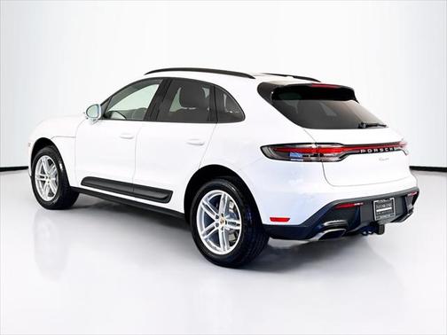 2023 Porsche Macan Base