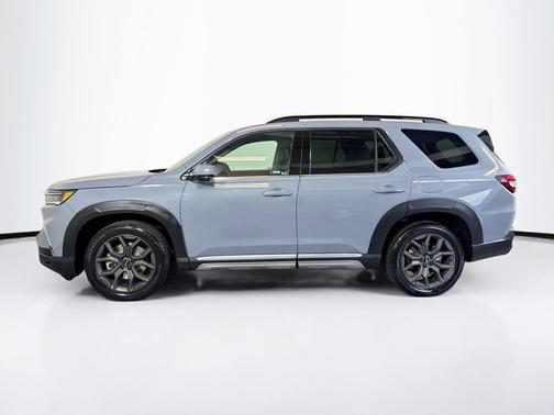 2023 Honda Pilot Touring 8-Passenger