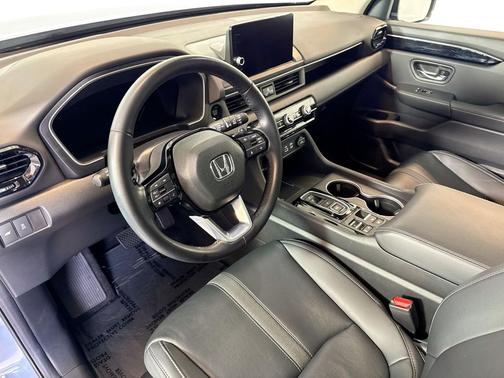2023 Honda Pilot Touring 8-Passenger