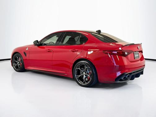 2023 Alfa Romeo Giulia Quadrifoglio