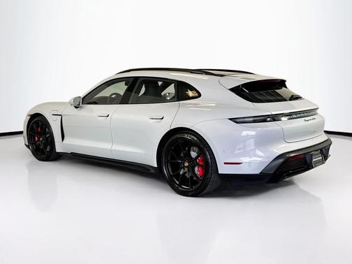 2024 Porsche Taycan GTS