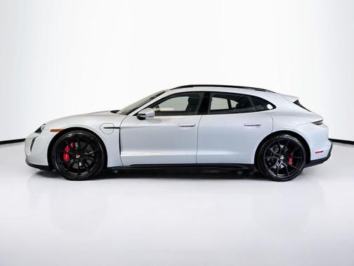 2024 Porsche Taycan GTS