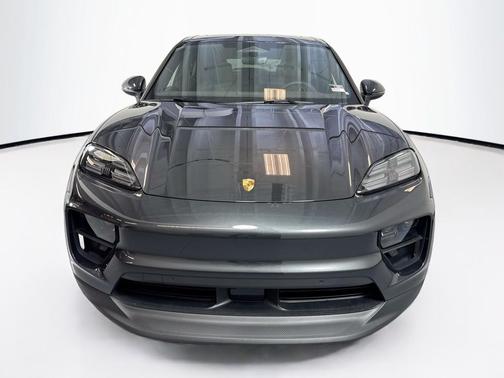 2025 Porsche Macan Electric